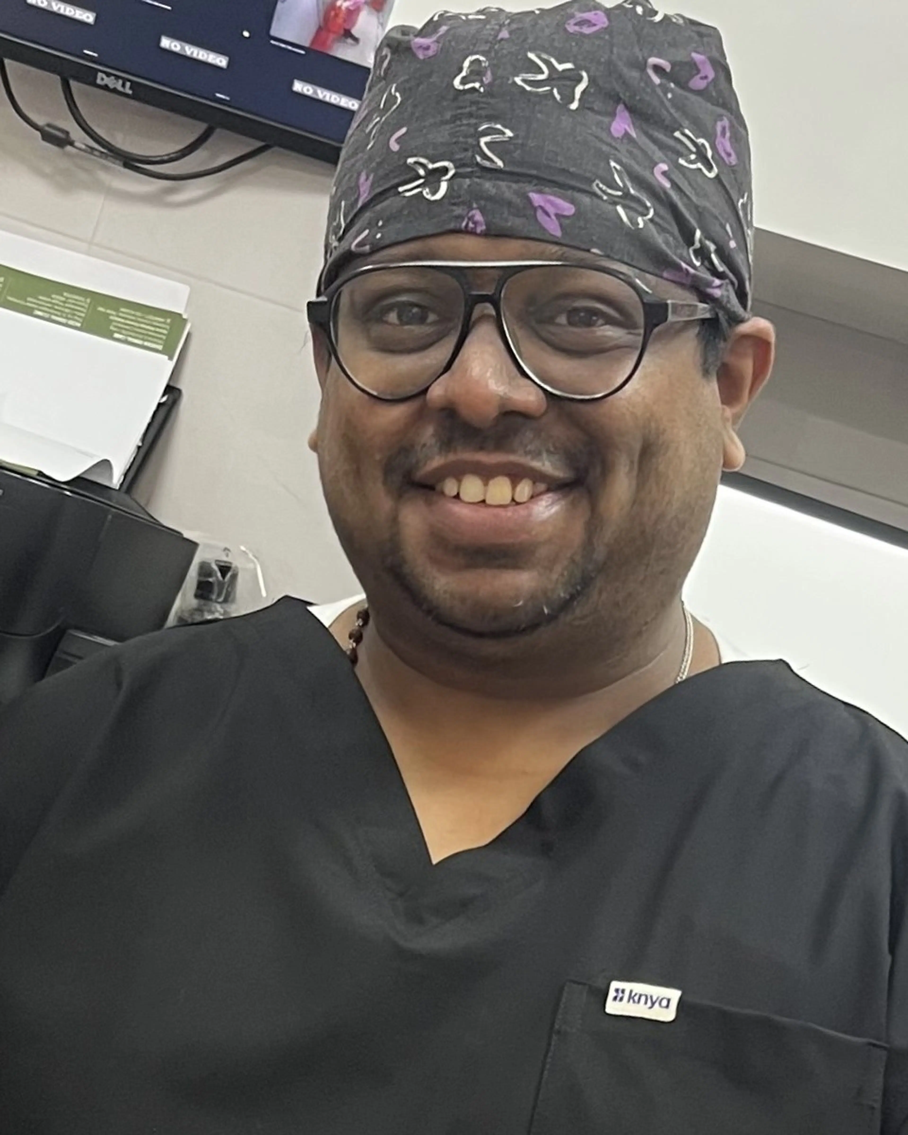 Dr. Krushnakumar Modi at Dantam Dental Care