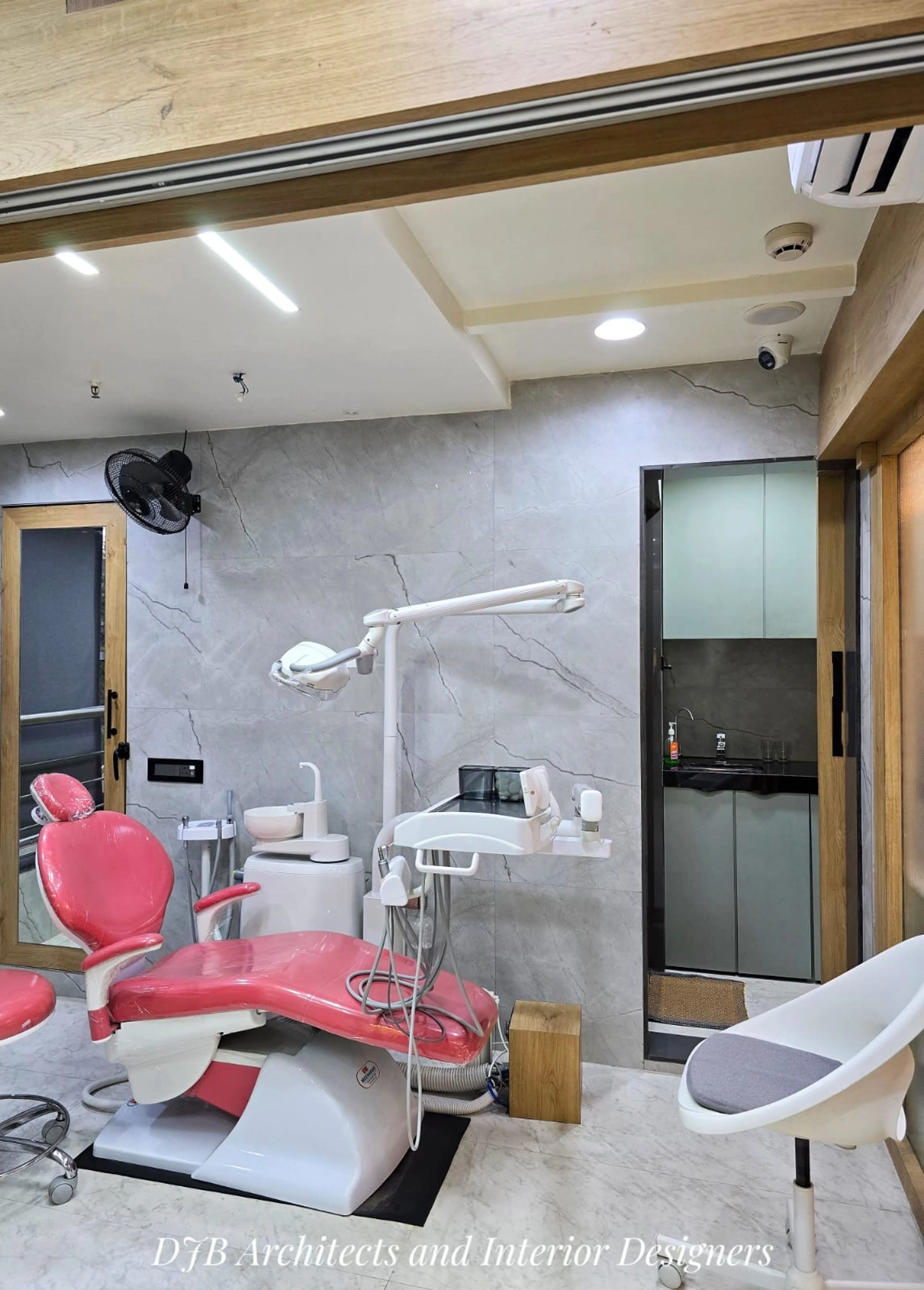 Dantam Dental Care treatment room